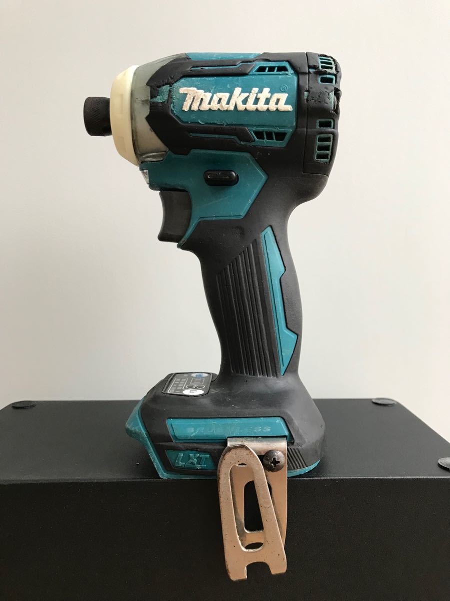 自転車【依頼品販売】マキタ18V インパクト TD170Dスポーツ・レジャー