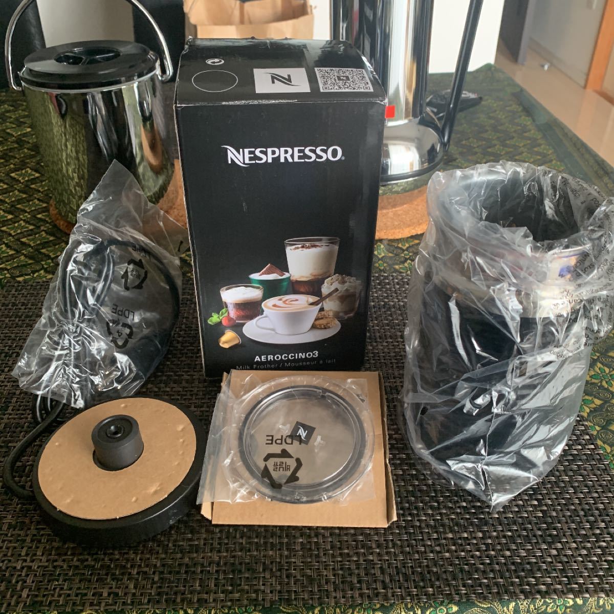 中古　ネスプレッソのヴァーチュとエアロチーノ　　　Nespresso