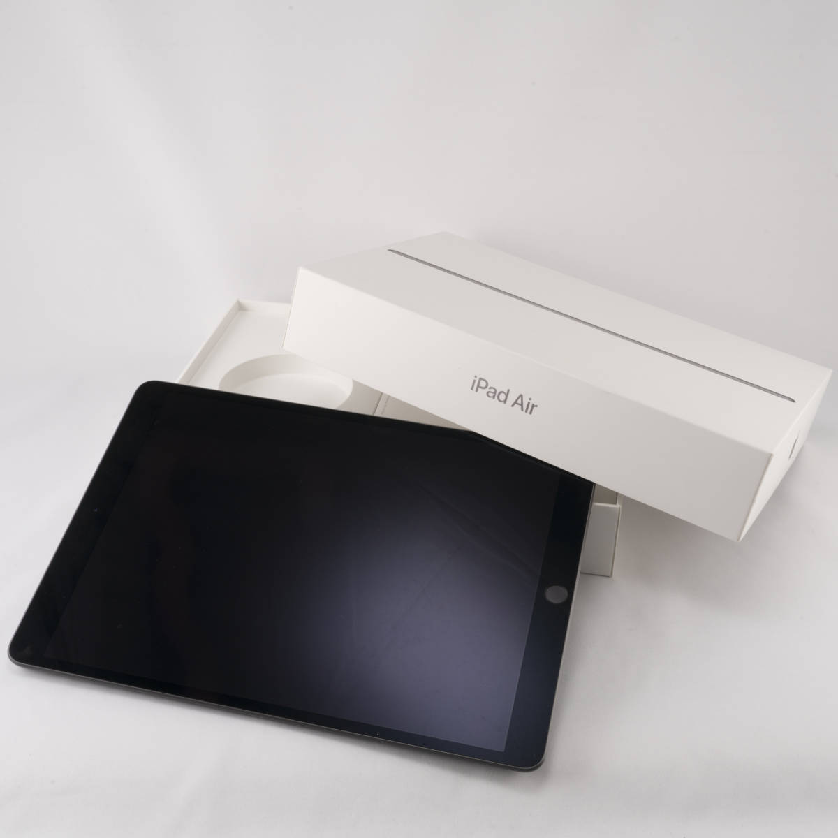 iPad Air 第 3 世代 2019年 256 GB容量 wifiモデル(iPad本体)｜売買 