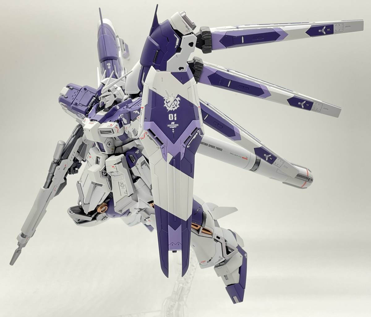 RG 1/144 Hi-νガンダム 塗装済完成品 ハイニューガンダム RG Hi RG 1/144 Hi-νガンダム 塗装済完成品 ハイニューガンダム RG Hi