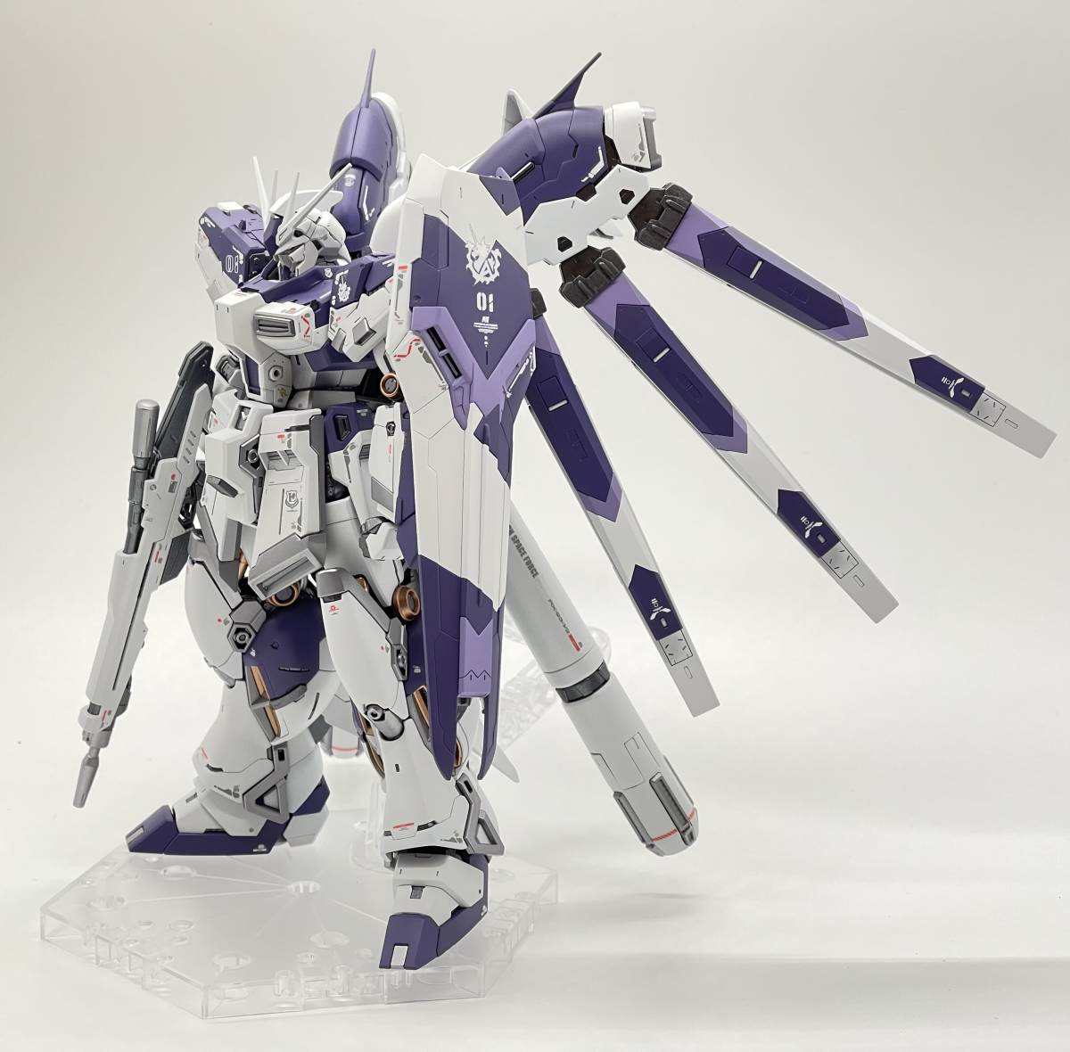 RG 1/144 Hi-νガンダム 塗装済完成品 ハイニューガンダム RG Hi RG 1/144 Hi-νガンダム 塗装済完成品 ハイニューガンダム RG Hi