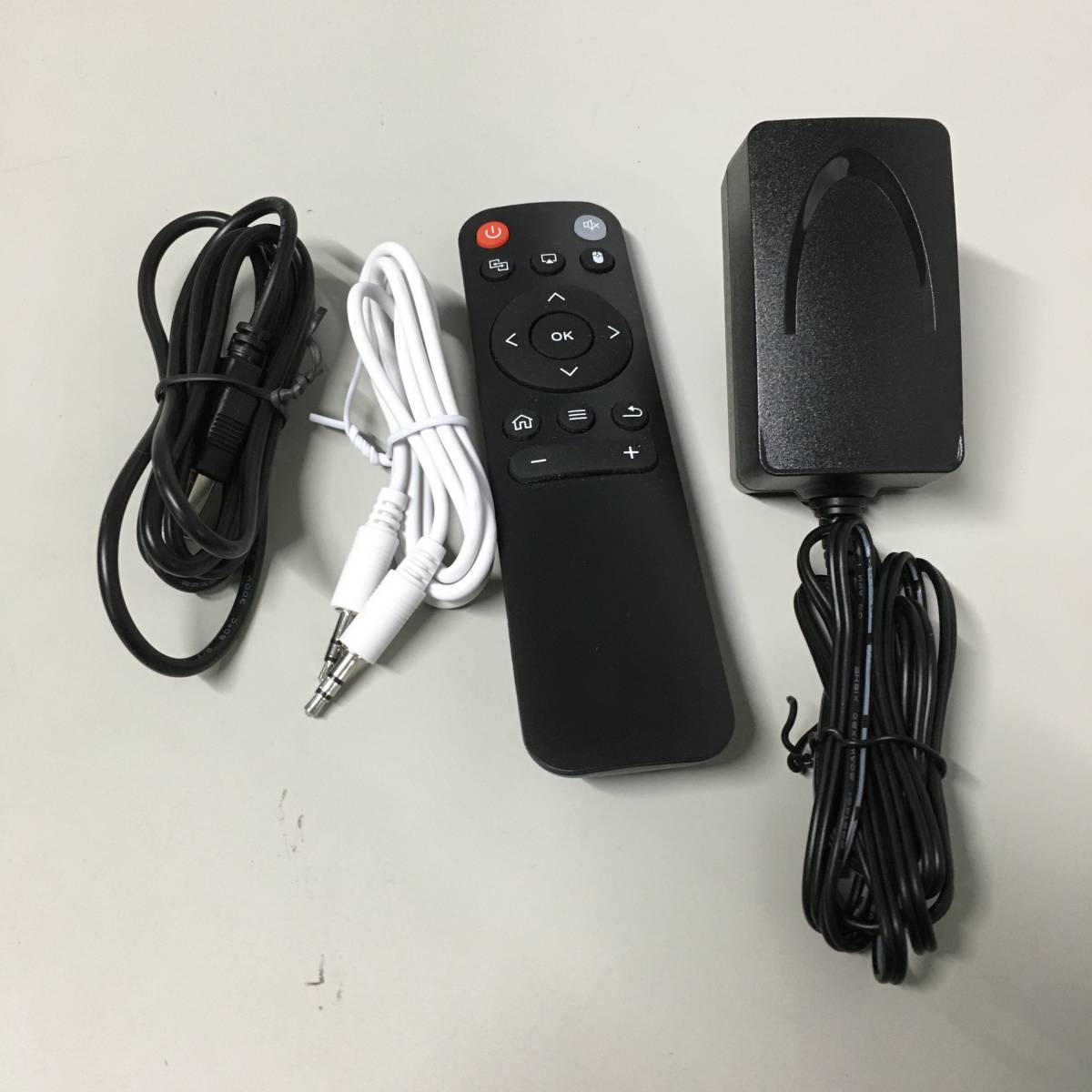 □UENO-mono T89 32GB 1080 Ultra HD スマホ型プロジェクター KABENI