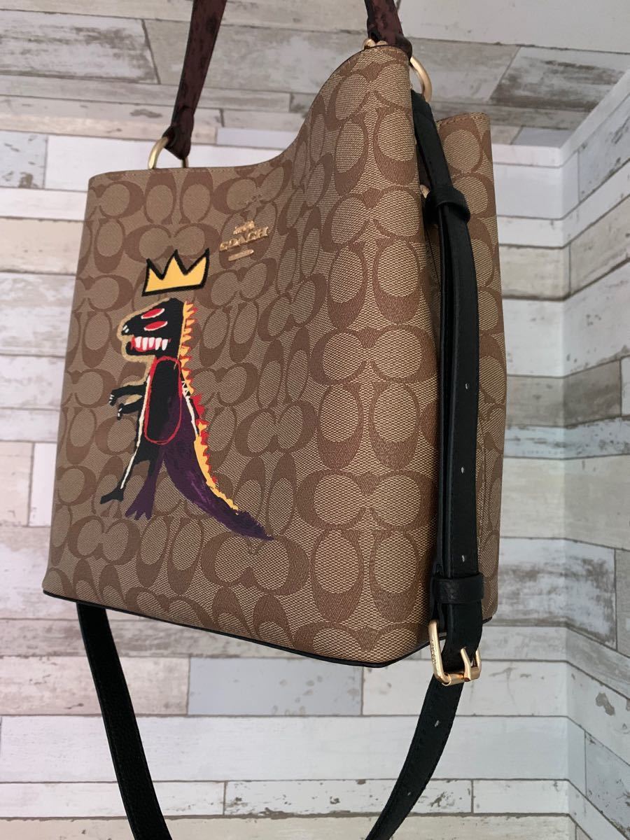 大注目 注目ショップ coach コラボ バスキアコラボ ショルダーバッグ