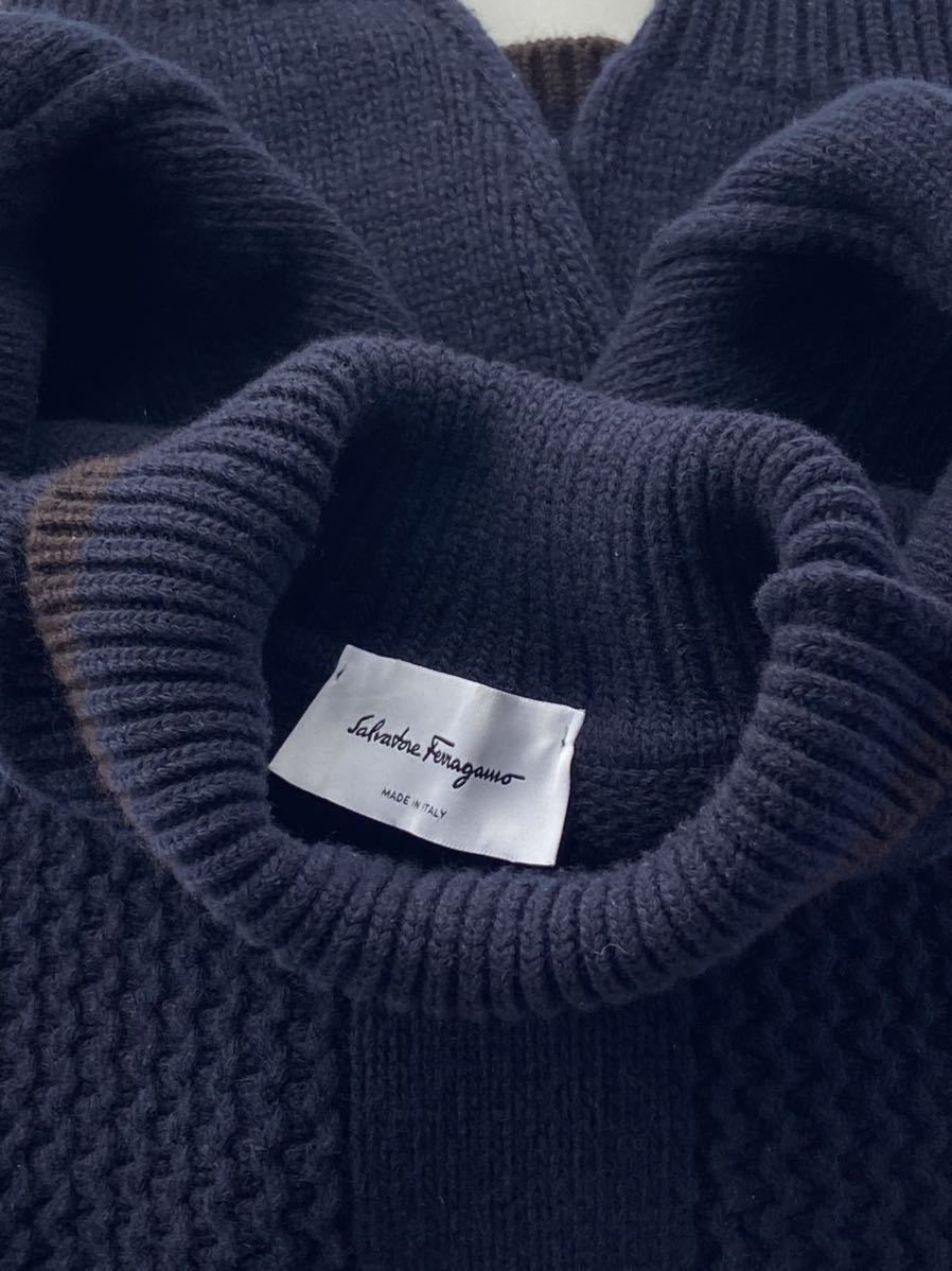 Salvatore Ferragamo フェラガモ 厚手 カシミヤウール 紺色 ニット セーター 2