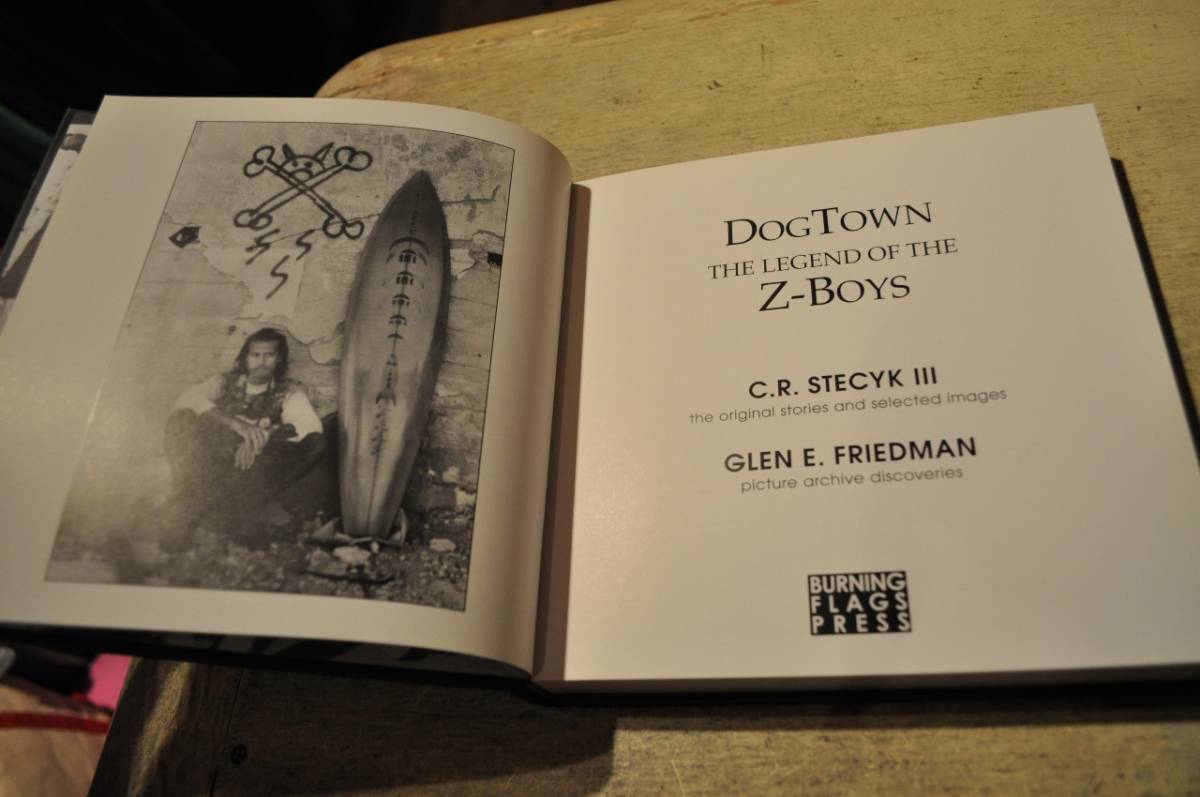  used DOGTOWN THE LEGEND OF Z-BOYS GLEN E.FRIEDMAN dog Town The Legend obZ- boys Glenn E. Freed man 