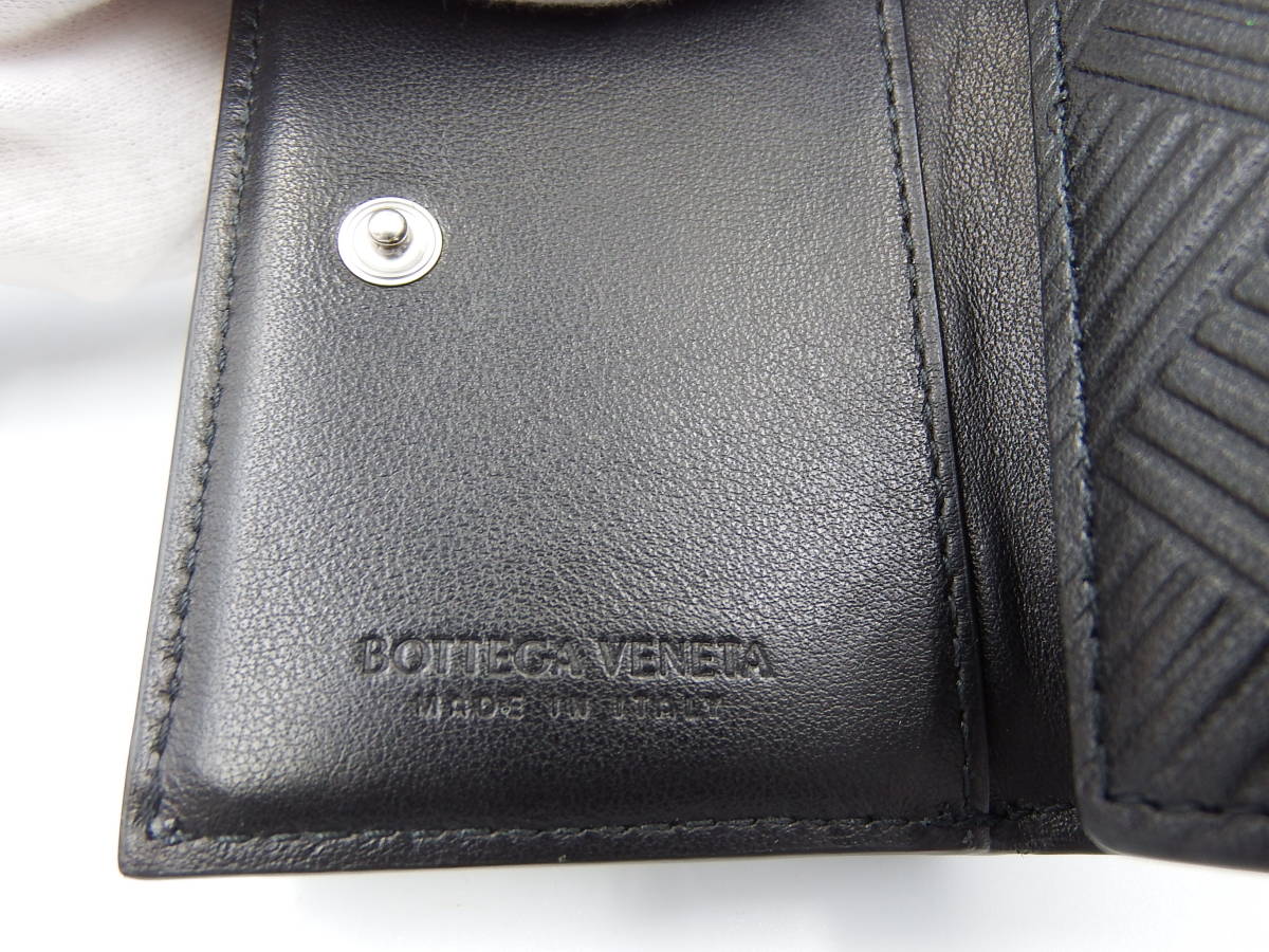 人気を誇る  ボッテガ・ヴェネタ　三つ折りフラップウォレット VENETA BOTTEGA 折り財布