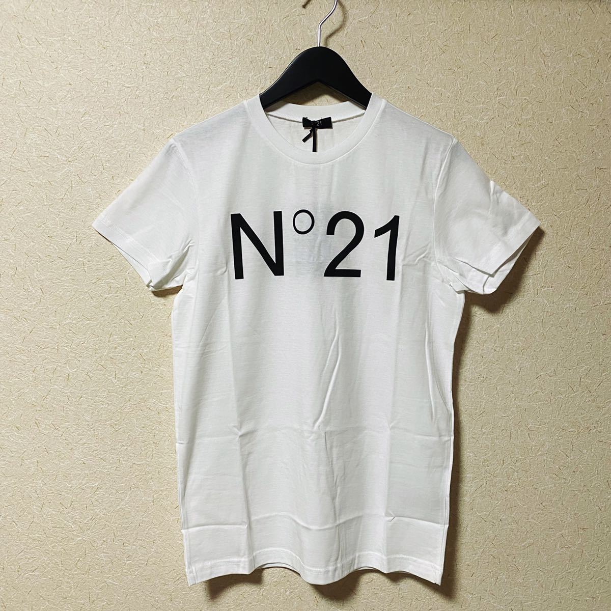 新品タグ付 N°21 ヌメロヴェントゥーノ ロゴTシャツ ホワイト Lサイズ