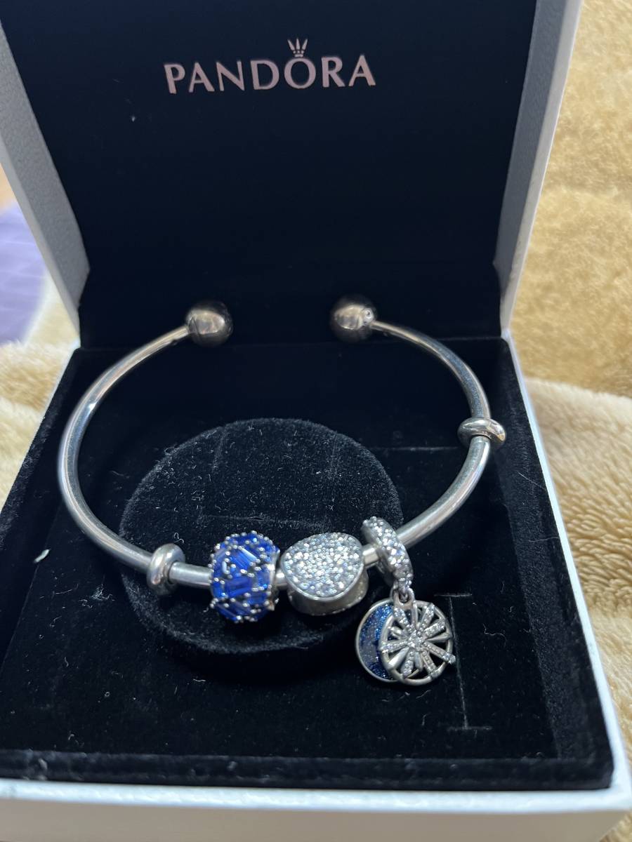 Pandora 925スターリングシルバー ストーンチャーム付き バングル