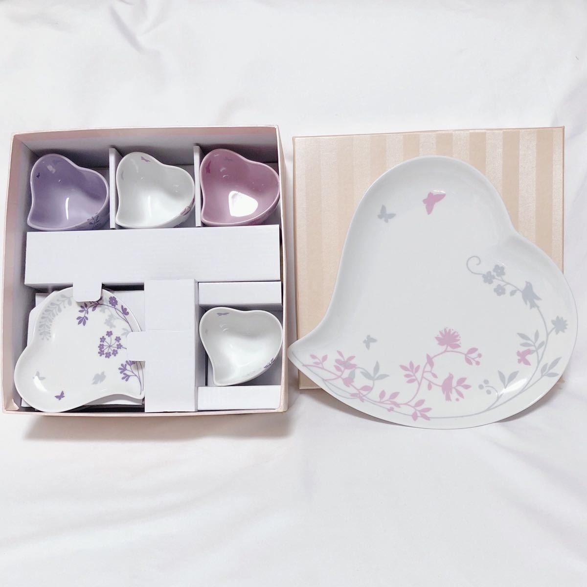 CUORE】クオーレ ドルチェセット ハート皿 小鉢 食器セット 新品 CUORE】クオーレ ドルチェセット ハート皿 小鉢 食器セット 新品