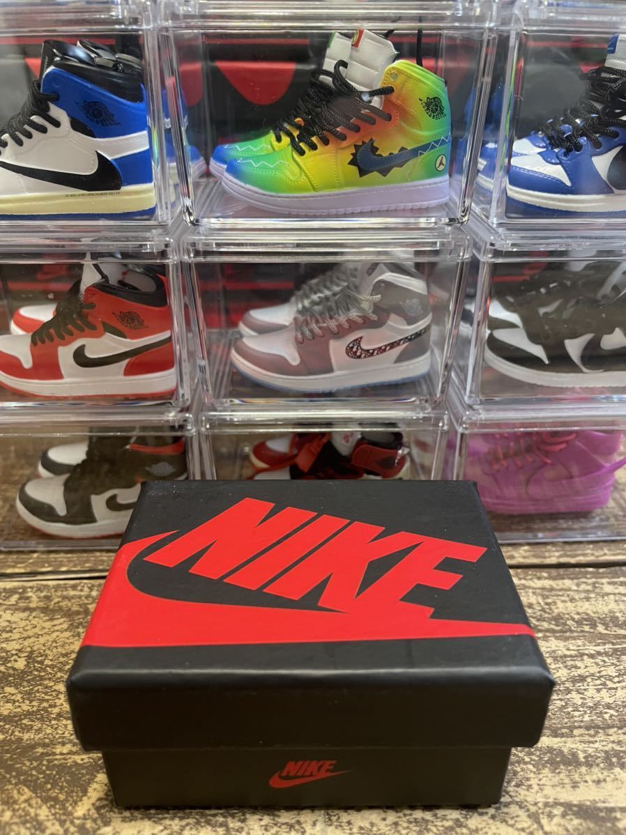 Yahoo!オークション - NIKEスニーカーミニチュアフィギュア Yahoo!オークション - NIKEスニーカーミニチュアフィギュア