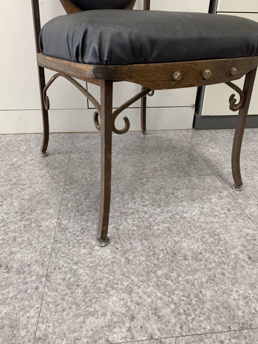 ☆不二家非売品☆昭和レトロ 骨董 古家具 古い椅子 鋲 ビョウ ☆不二家非売品☆昭和レトロ 骨董 古家具 古い椅子 鋲 ビョウ