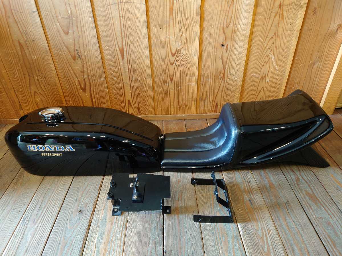 美品 CB400F 外装 ブラック 黒 ロングタンク シングルシート 美品 CB400F 外装 ブラック 黒 ロングタンク シングルシート