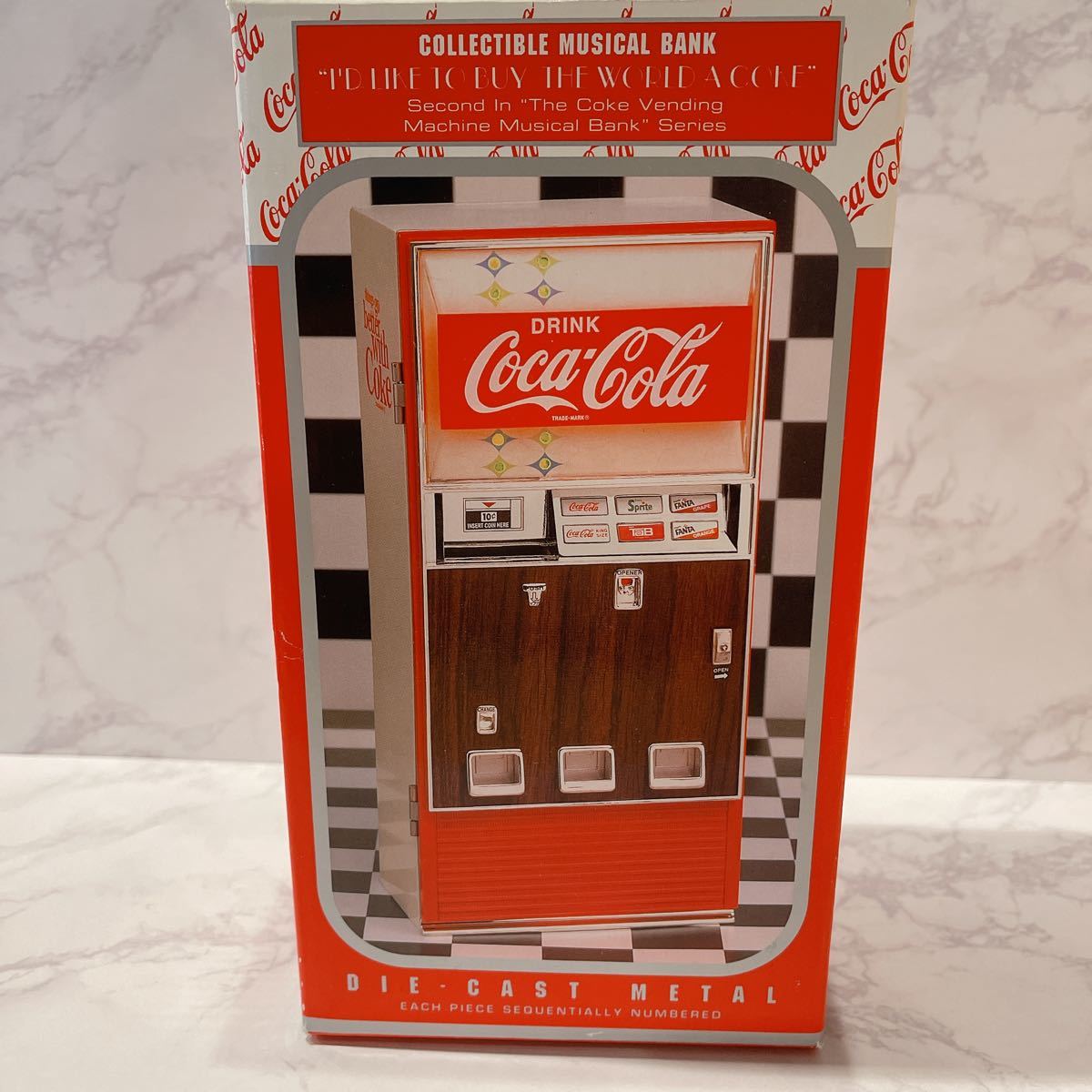 レア！コカ・コーラ 自動販売型 貯金箱 ミュージックバンク