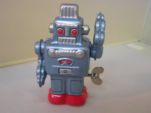 新品　■　｛　ブリキのおもちゃ　｝　ゼンマイで動くロボット　ブル－　■_画像1