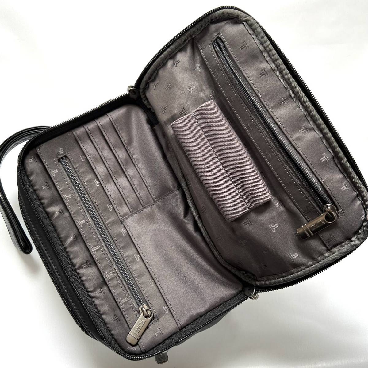 ふるさと割 TUMI トゥミ セカンドバッグ クラッチバッグ レザー 黒