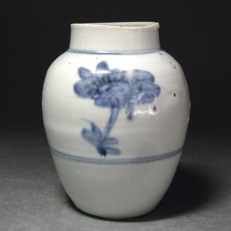 ヤフオク! - 慶應◇江戸時代前期 初期伊万里 染付花文小壷 時代箱入