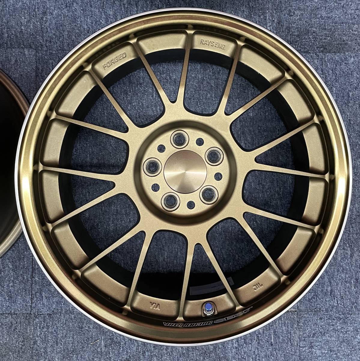 レイズ ボルクレーシング SE37 86 プリウス インプレッサ-