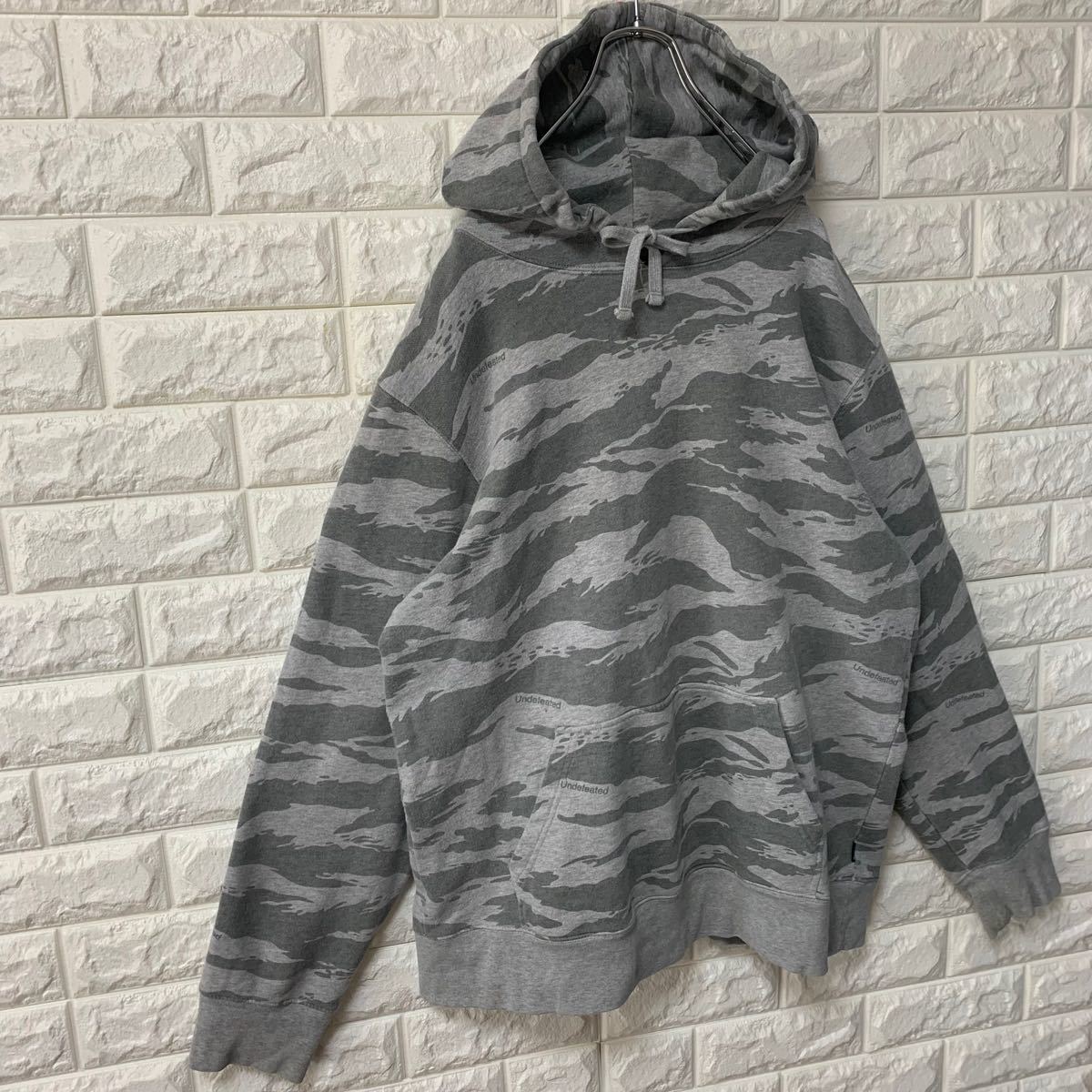 【UNDEFEATED】アンディフィーテッド プルオーバーフーディ タイガーカモ(¥8,468) 2
