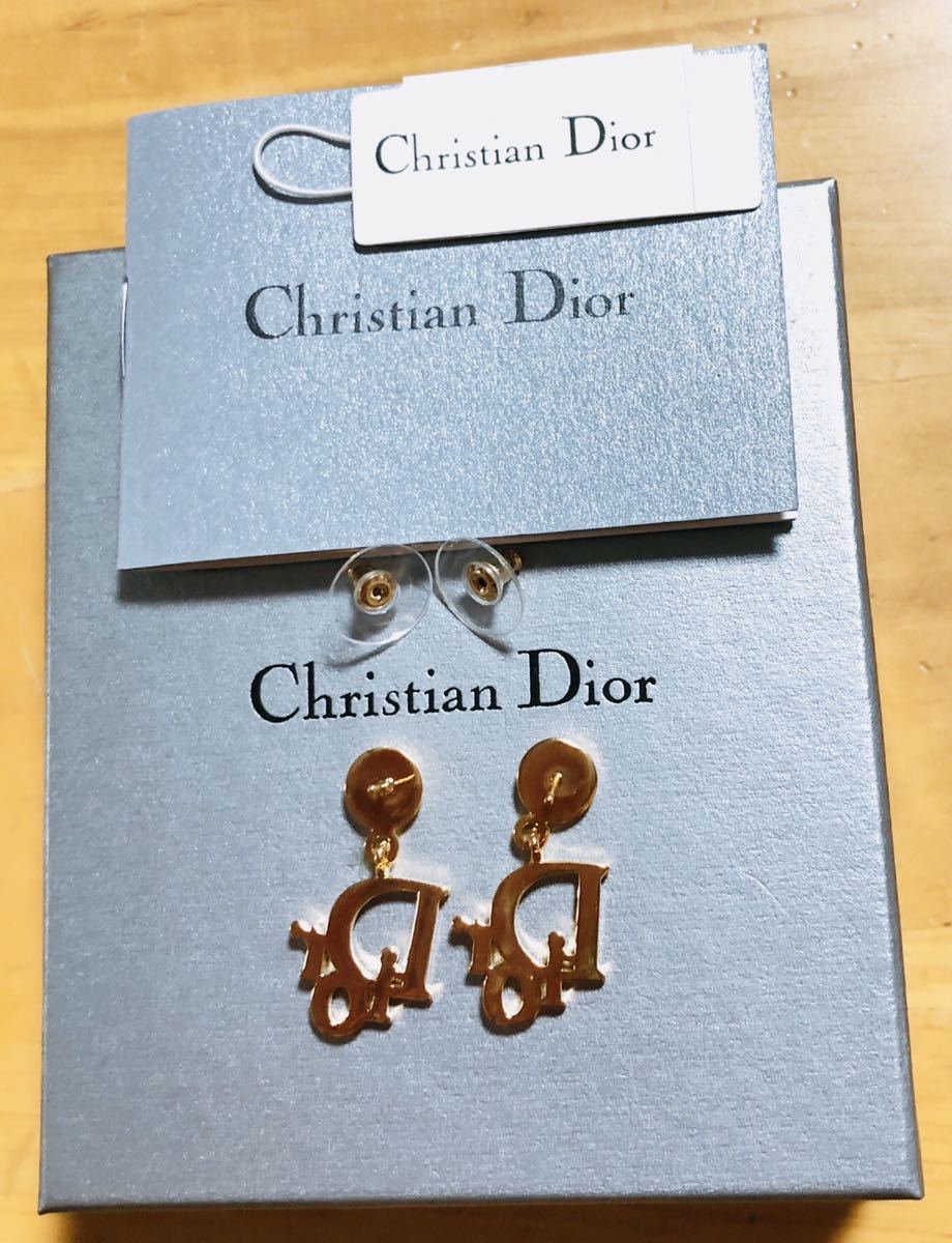 Christian Dior ディオール 揺れるピアス ゴールド ロゴマーク