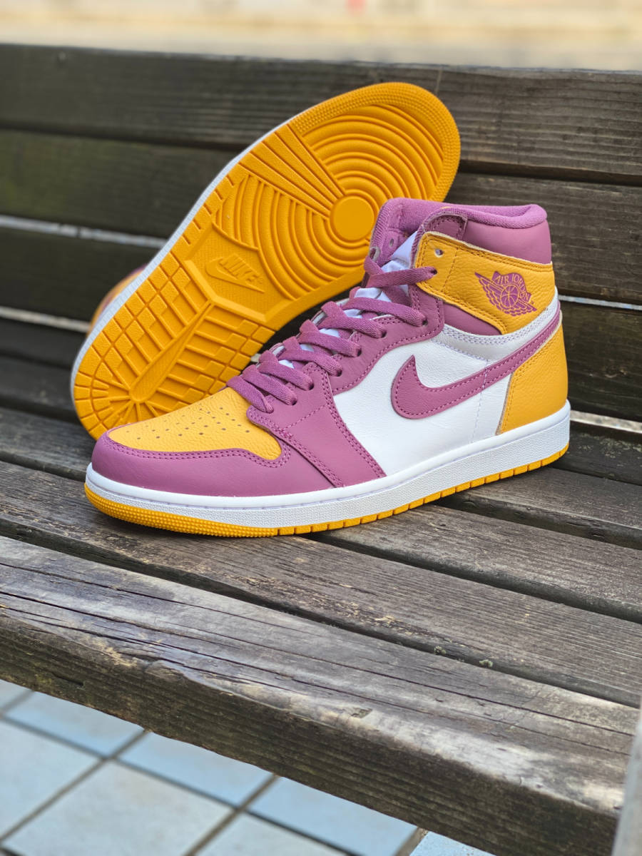 きジワ NIKE - NIKE ナイキ AIR JORDAN1 RETRO HIGH OG CRIMSON エア
