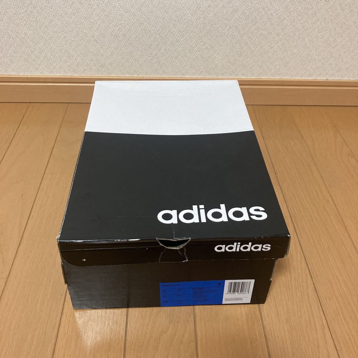 即決！送料込み！通勤・通学にオススメ！adidas のブラックカラーのスニーカー　箱付きです。_画像3