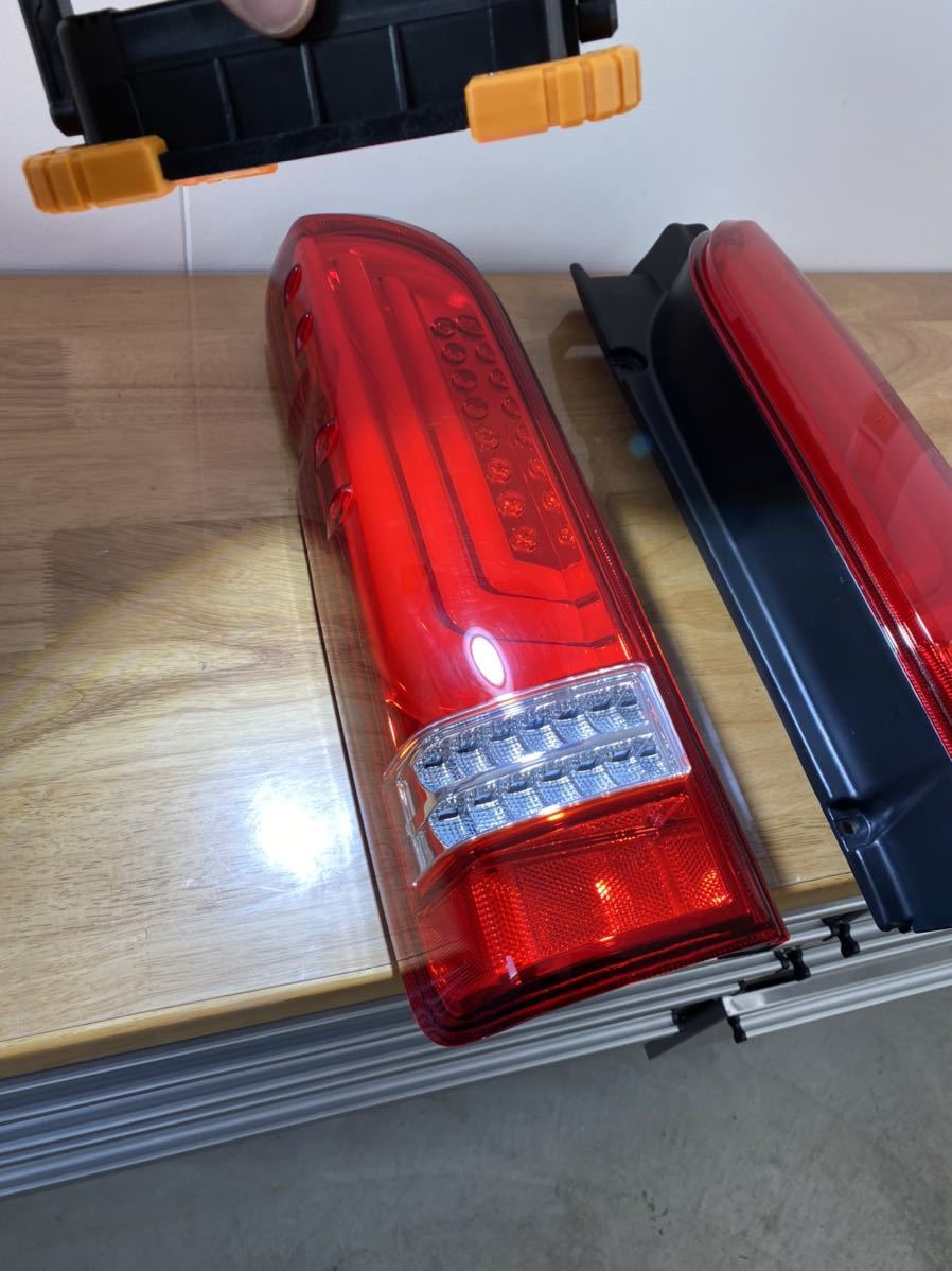 超美品! ヴァレンティ トヨタ 200系 ハイエース タイプ3 ジュエル LED