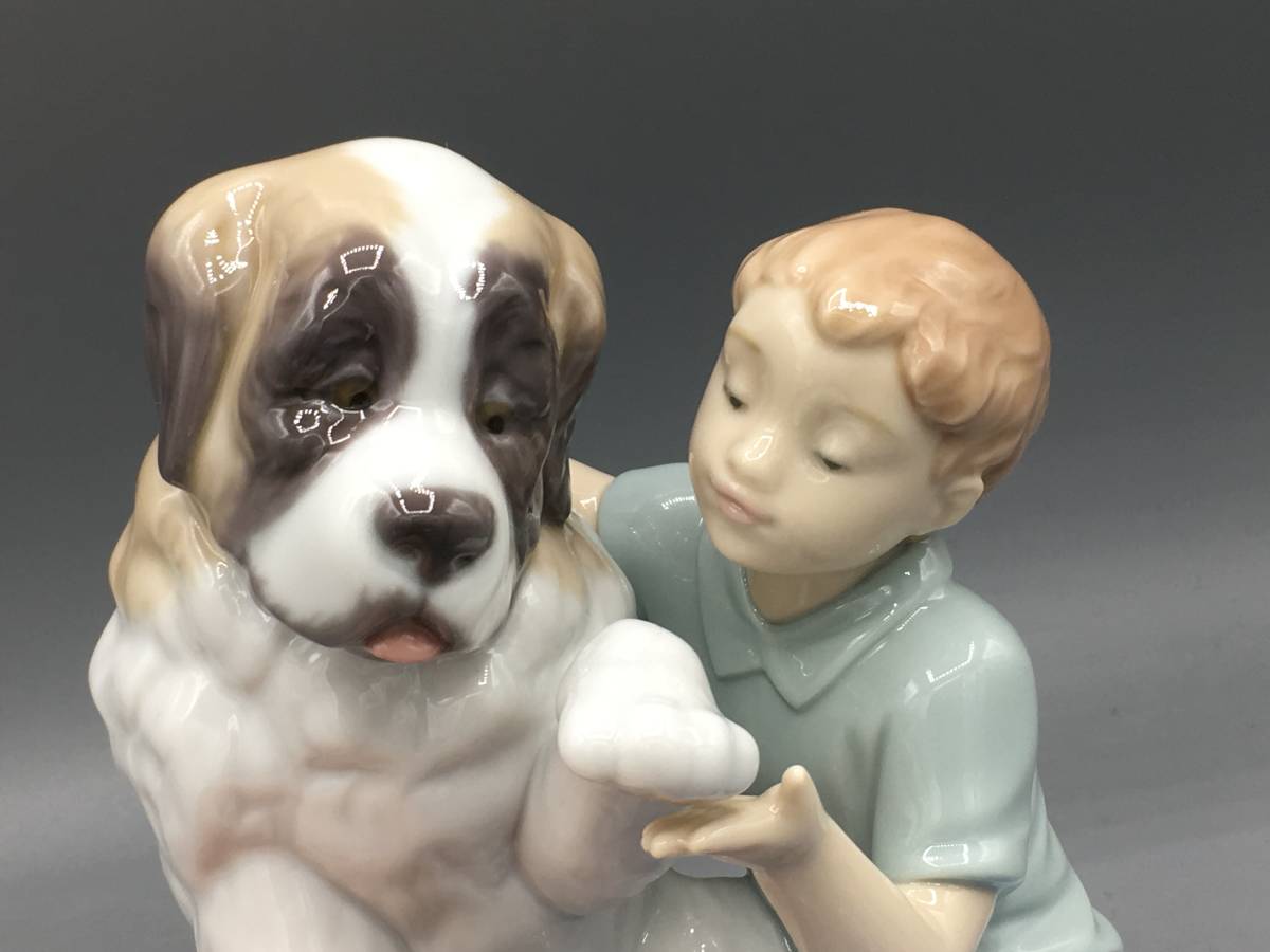 希少 リヤドロ LLADRO ナオ 陶器人形 セントバーナード 犬 男の子 フィギュリン スペイン製 陶器 置物 リアドロ レア_画像2