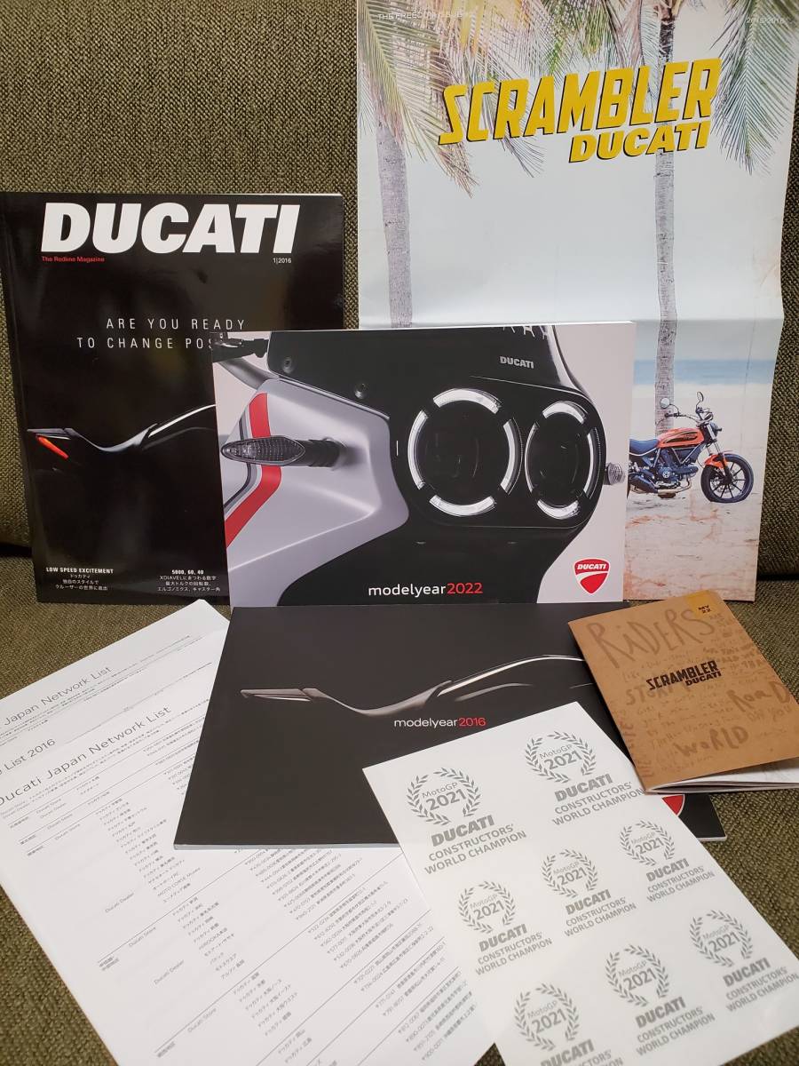 DUCATI/ Ducati толщина . объединенный каталог + прочее большое количество (2022 год / новейший версия &2016 год ) маленький брошюра CWC стикер DUCATI Magazine Scrambler Tabloid