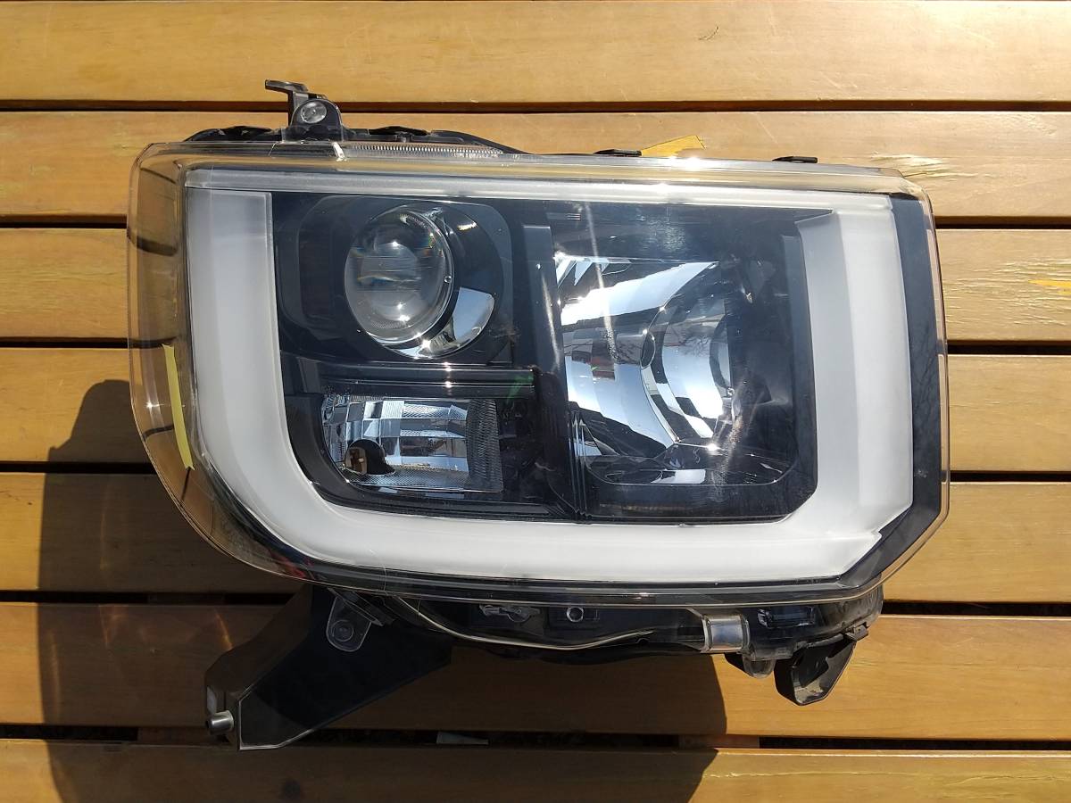 λYK【ダイハツ】ウェイク☆右ヘッドライト☆LA700S☆LED☆品☆i83 ic