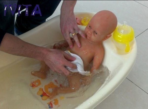 【送料無料/税込】 高品質 本格リボーンドール フルシリコン 入浴可能 リアル 赤ちゃん 人形 ベビードール 46cm3800g 新生児 乳児 女の子