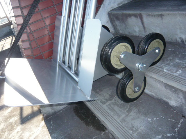 ☆階段 台車 荷台拡大新型 折畳式６輪式 段差カート 階段台車 階段昇降