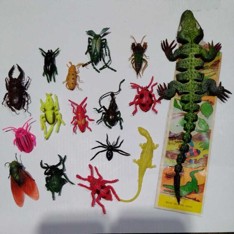 ゲテモノ 香港製 虫 爬虫類 トカゲ 昭和レトロ 宇宙人UFO ゲテモノ 香港製 虫 爬虫類 トカゲ 昭和レトロ 宇宙人UFO