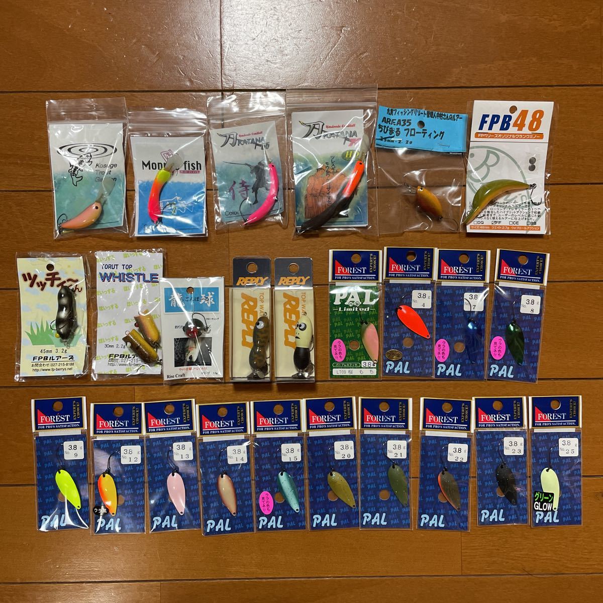 Yahoo!オークション - 新品 エリアトラウト クランク スプーン Yahoo!オークション - 新品 エリアトラウト クランク スプーン