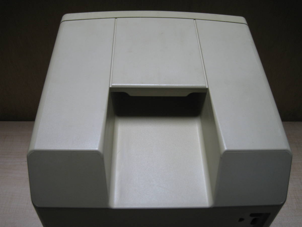 ジャンク Macintosh Classic II 本体のみ　電源入らず起動不可　部品取り・ディスプレイ用に_画像6
