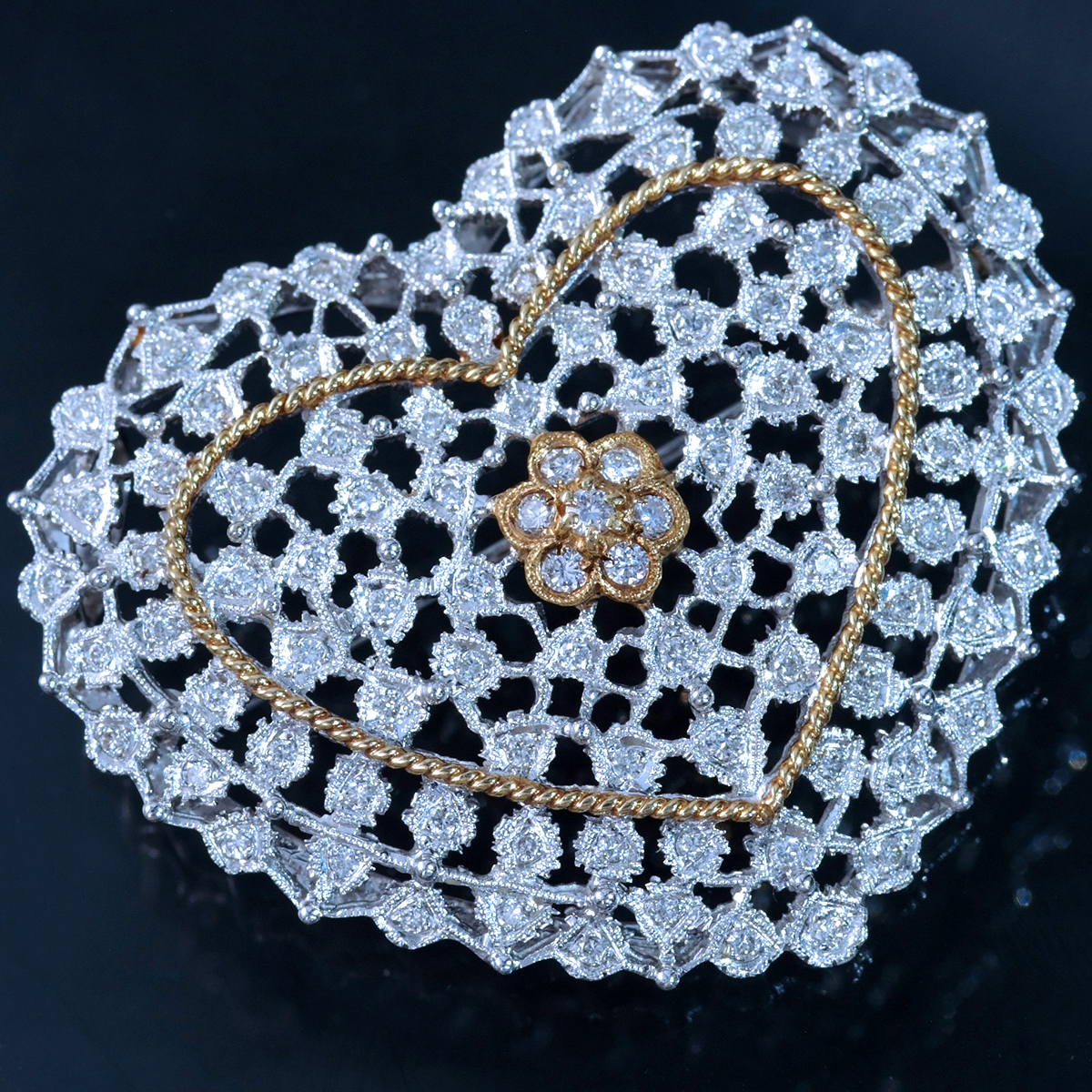 新作人気 F0303【HEART】天然絶品ダイヤモンド1.00ct 最高級18金WG