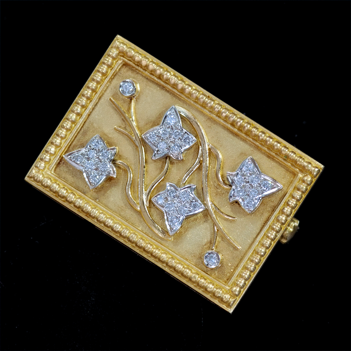 F0581-2 天然絶品ダイヤモンド 最高級18金無垢イタリア製ブローチ/ペンダントトップ 重量11.1g 幅20.0×28.5mm