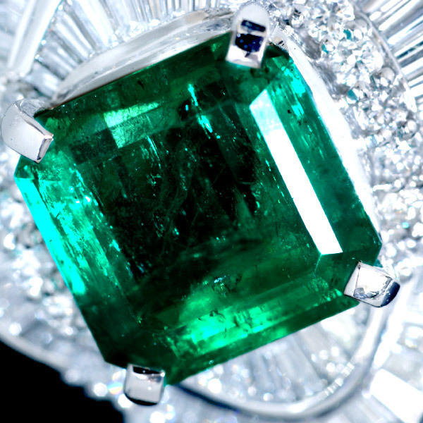 B7852 美しい大粒エメラルド６．８６３ct 天然上質ダイヤモンド２．５４ct 最高級Pｔ900無垢リング