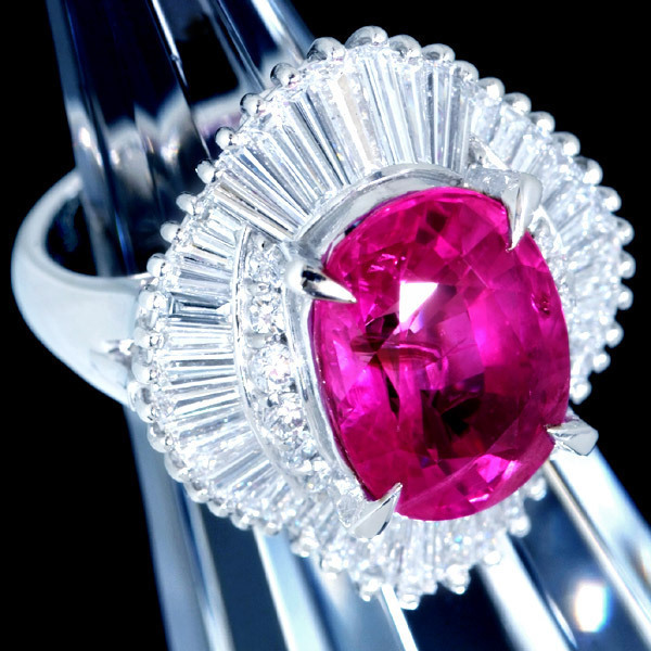 B7321 美しい大粒ピンクサファイヤ７．０３７ct 天然絶品ダイヤモンド１．８７ct 最高級Pｔ900無垢リング_画像2