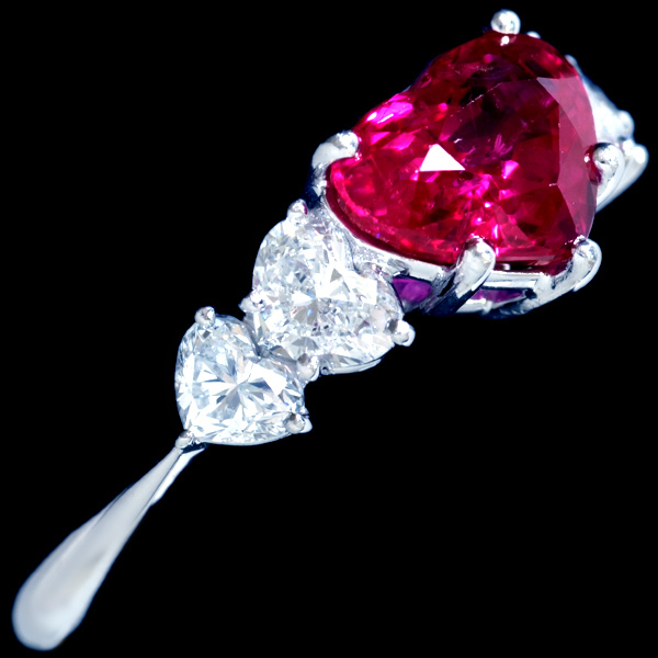 B4810美しい大粒ルビー２．０５ct 天然絶品ダイヤモンド０．６８ct 最
