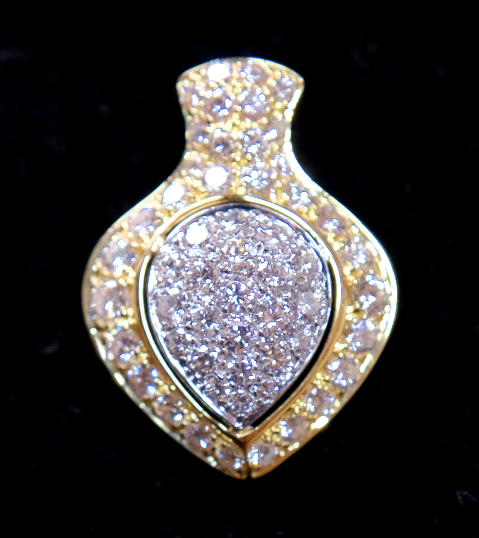 F2592【PICCHIOTTI 1967】ピキョッティ 天然絶品ダイヤモンド１．６９ct 最高級18金無垢ペンダントトップ