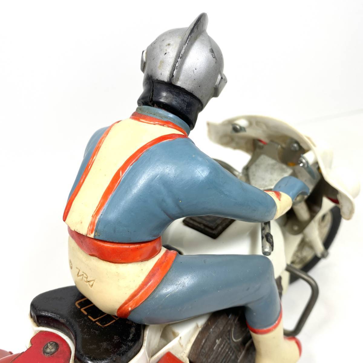 37％割引【特別送料無料！】 ▽【レア】シルバー仮面 オートバイ 