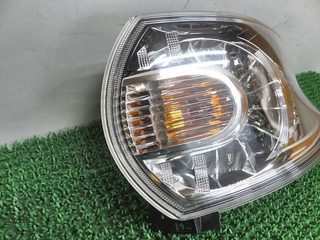 [中古] H22/8 ビアンテ DBA-CCEFW 右テールランプ C273-51-150F 320051_画像3