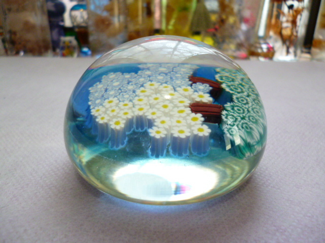 β Venetian murano glass Venetian glass paperweight β Murano Venetian glass Venetian venechi Anne Mill fioli