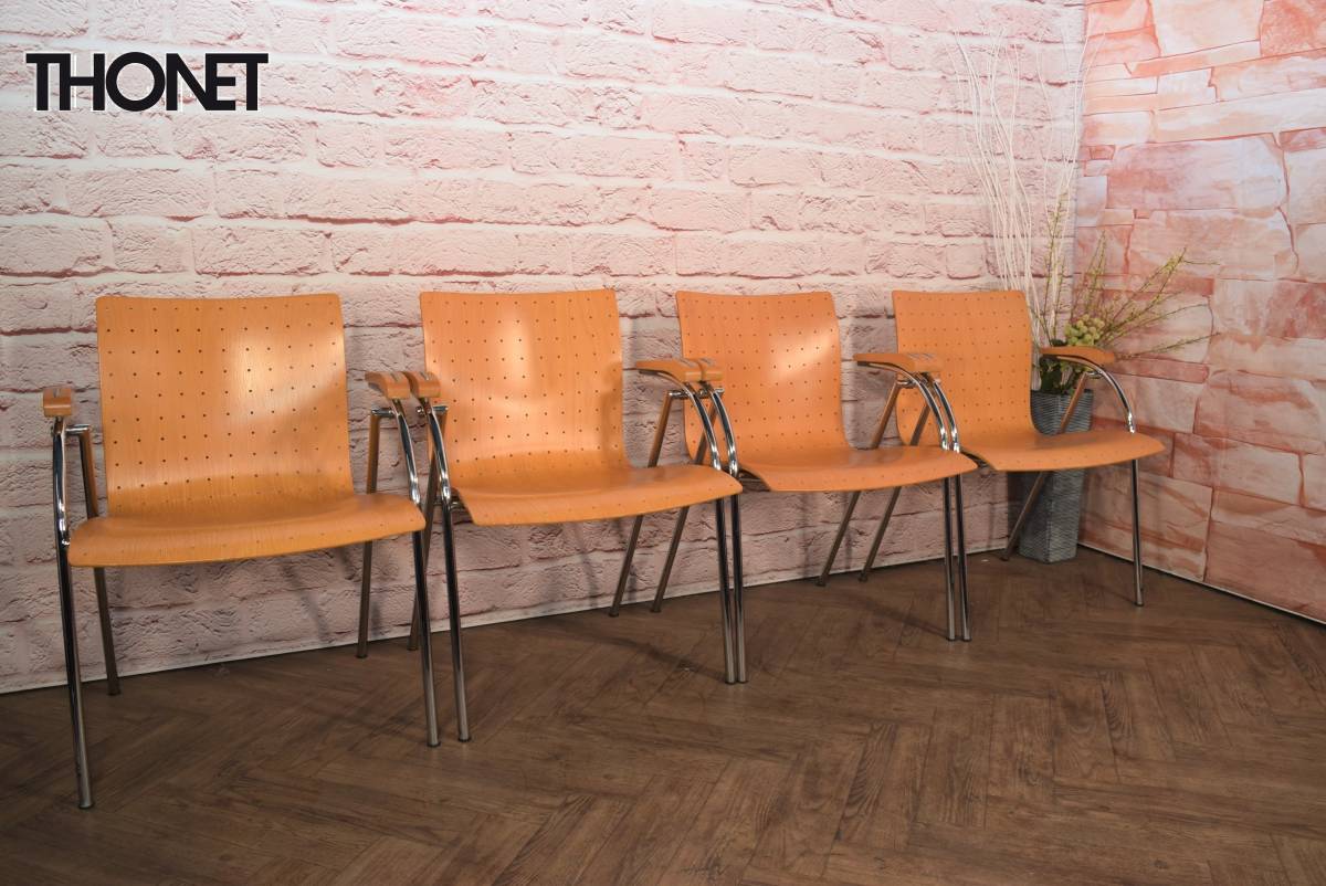 ドイツ製 THONET/トーネット スタッキングチェア×4脚セットアーム