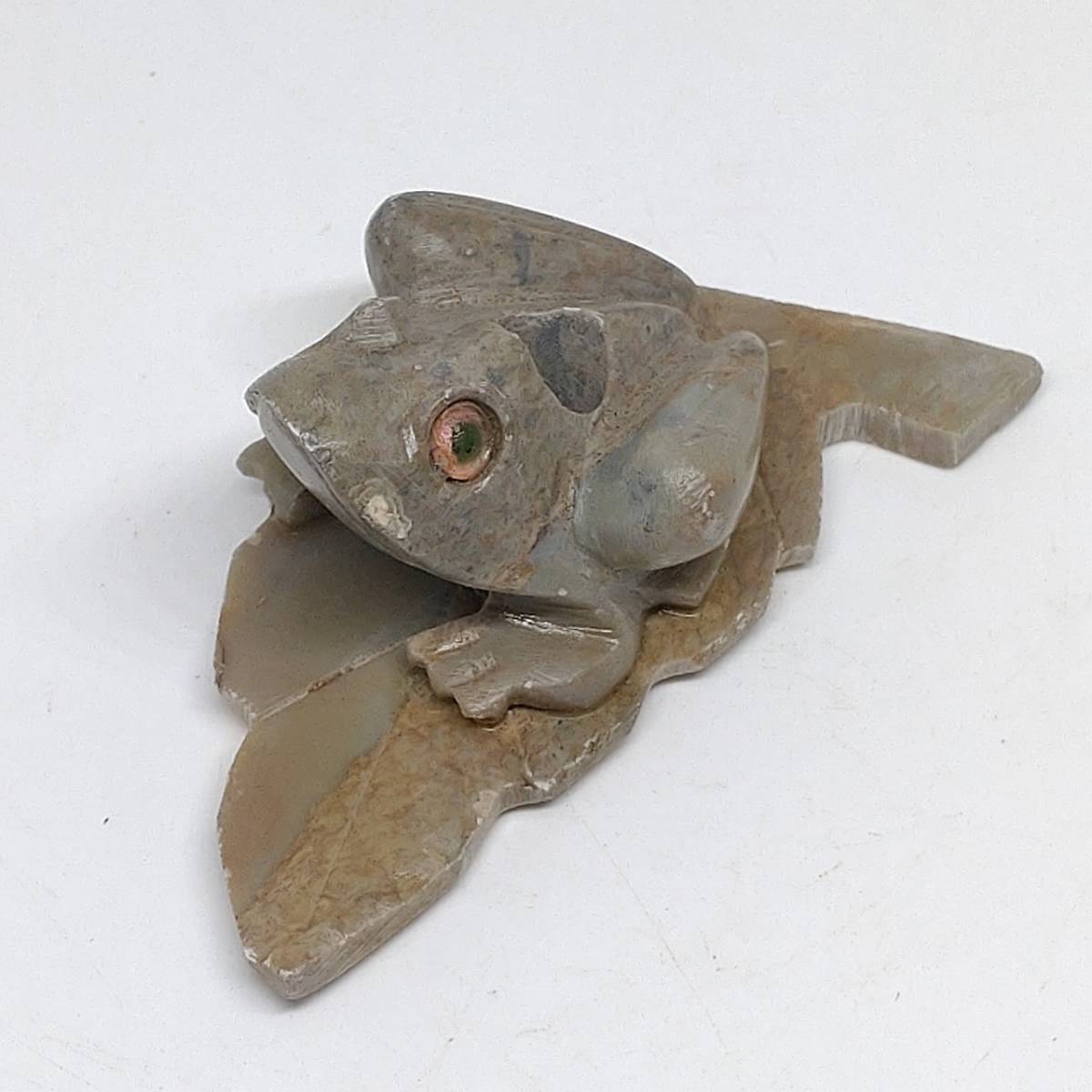 カエルの置物 ペン立て 石細工 飾り かえる カエル 蛙 置物 約7×3.8×3㎝ 約40g 【2973】【K306】_画像1