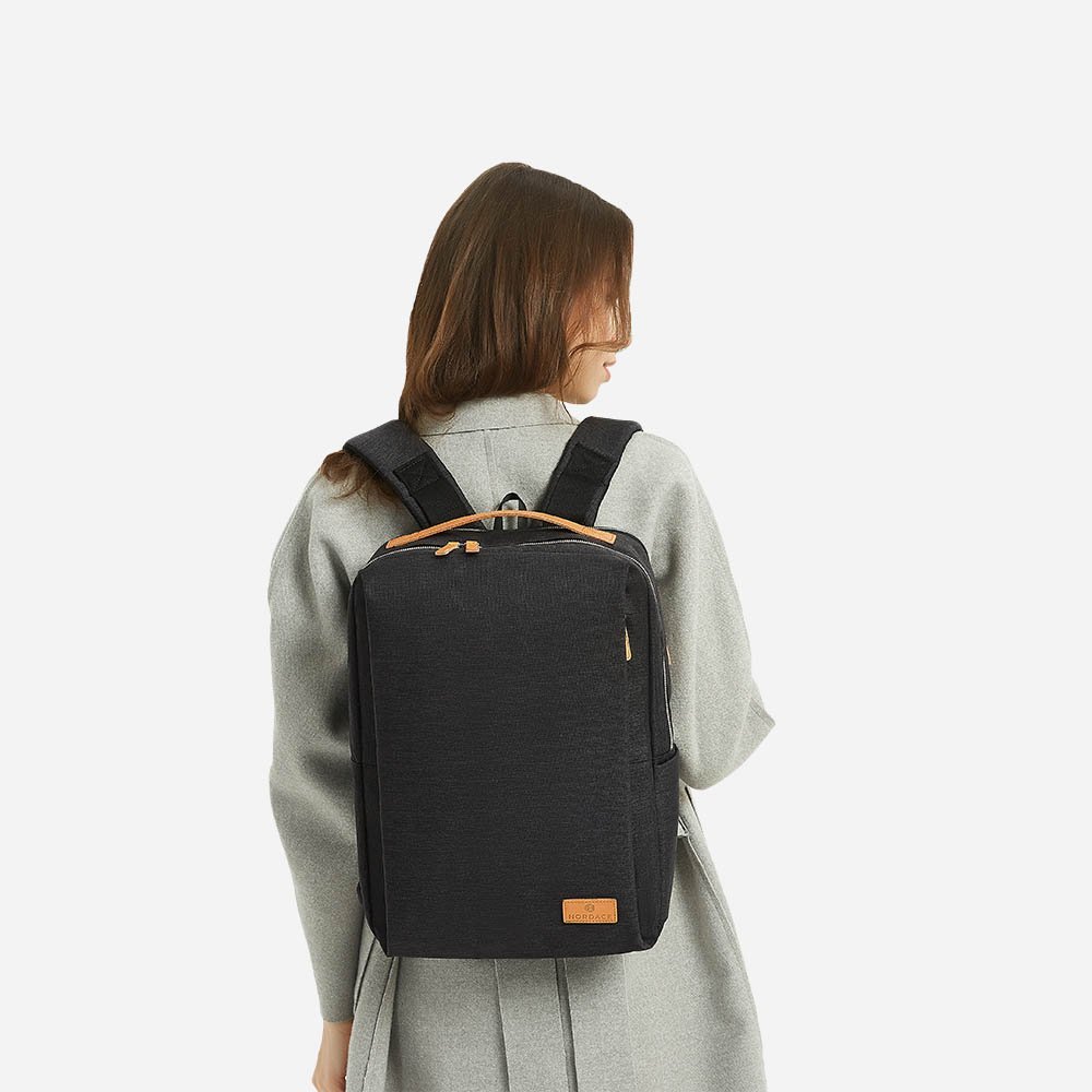 最新品在庫 カーキ Nordace Siena 軽量デイリーバックパック Uesm6