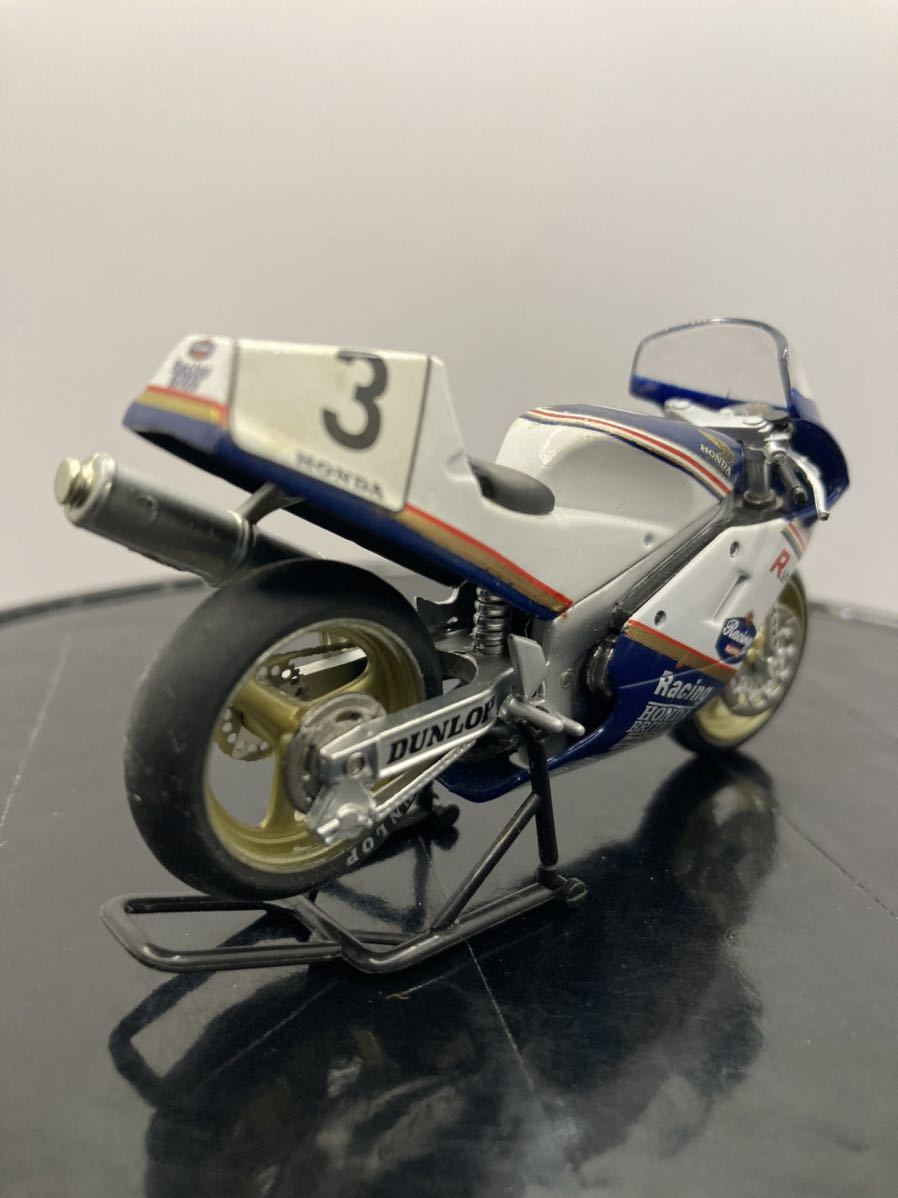 IXO 1/24 scale bike collection HONDA 1985 year type RVF750 Joy Dunlop car 