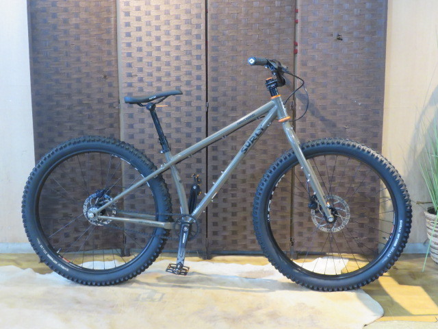 サーリー SURLY カラテモンキー KARATE MONKEY 27.5+ モスグリーン サーリー SURLY カラテモンキー KARATE MONKEY 27.5+ モスグリーン