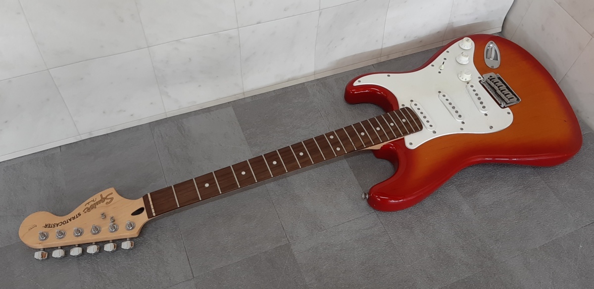 03R27Squier Standard Stratocaster エレキギター