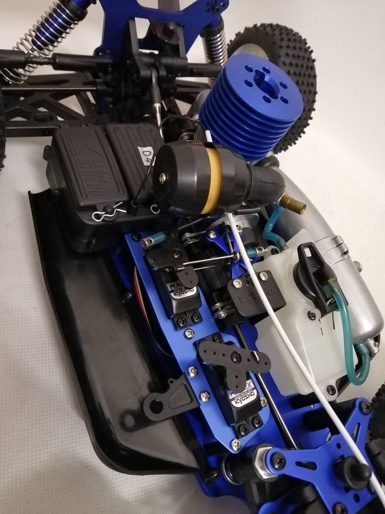 Kyosho MP7.5 US Sports Bashing - YouTube